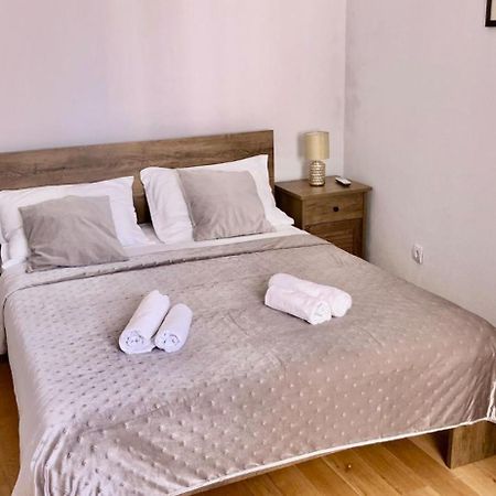 Villa Luce Mit Pool 马卡尔斯卡 外观 照片