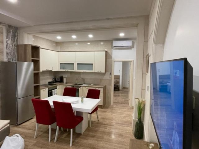 Villa Luce Mit Pool 马卡尔斯卡 外观 照片