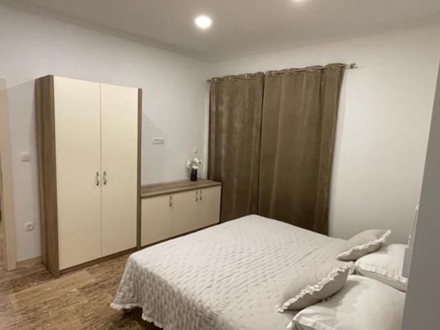 Villa Luce Mit Pool 马卡尔斯卡 外观 照片