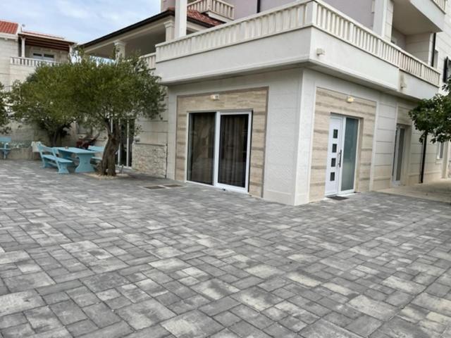Villa Luce Mit Pool 马卡尔斯卡 外观 照片