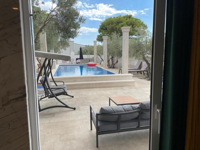 Villa Luce Mit Pool 马卡尔斯卡 外观 照片