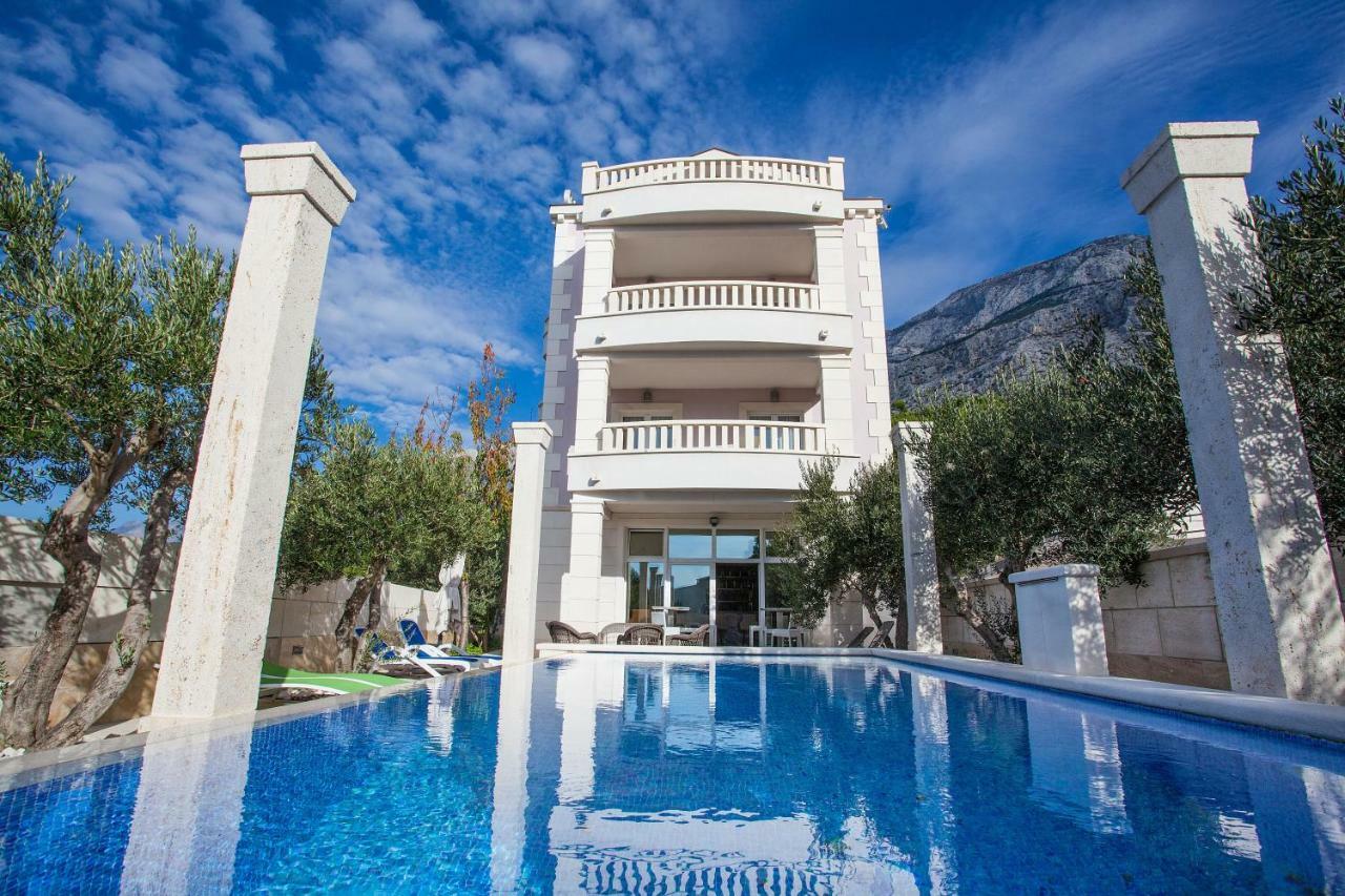 Villa Luce Mit Pool 马卡尔斯卡 外观 照片