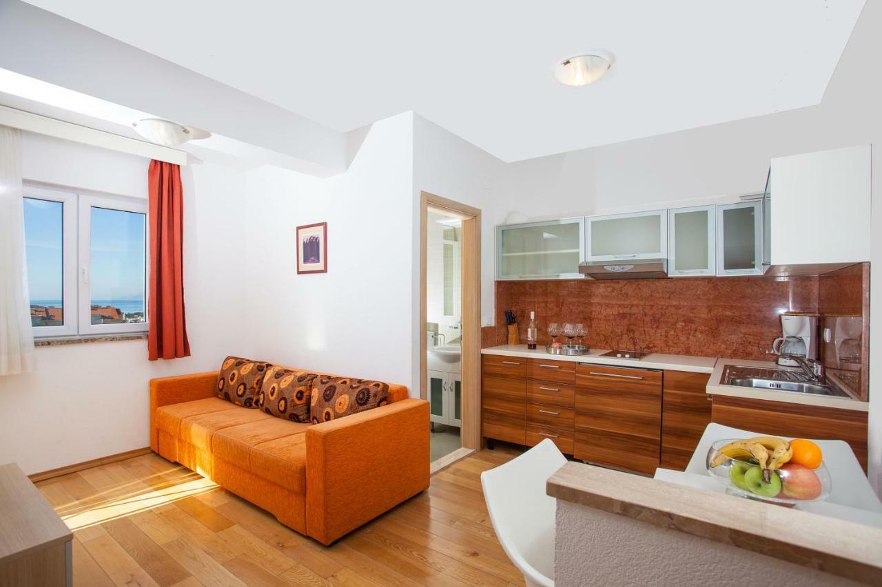 Villa Luce Mit Pool 马卡尔斯卡 外观 照片